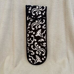 Thirty-One Black Parisian Pop Hot Hair Styling Tools Travel Case